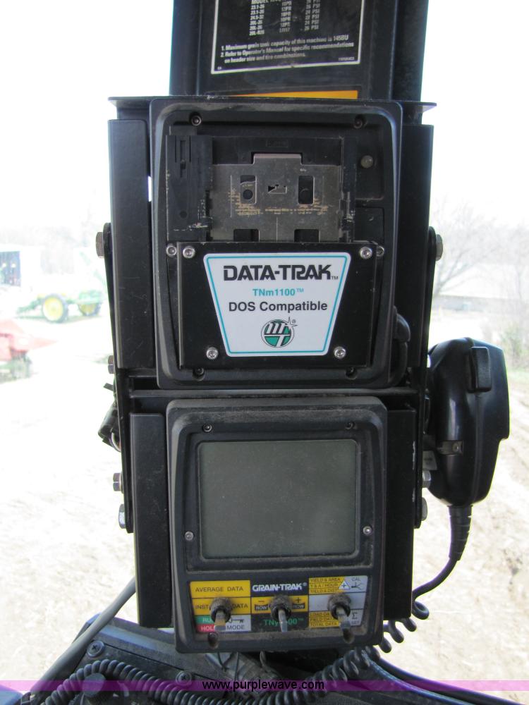 image for item 8727 1994 Case IH 1644 axle-flow combine