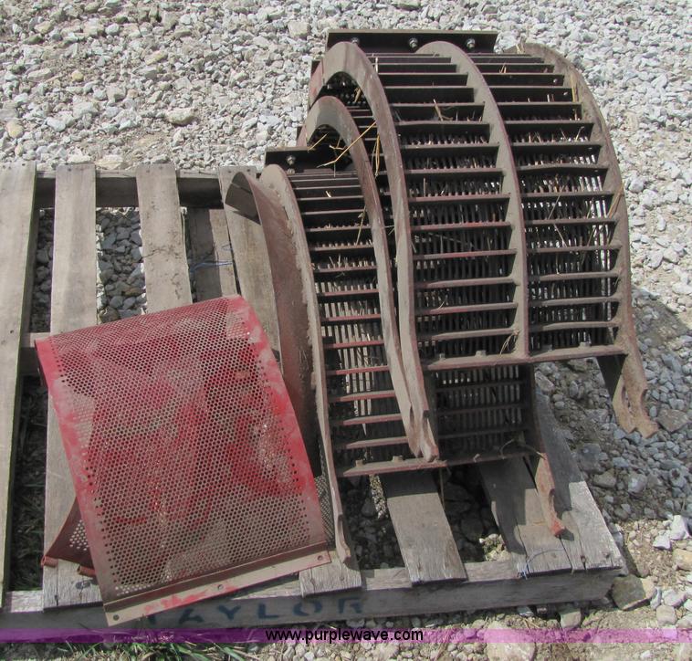 image for item 8727 1994 Case IH 1644 axle-flow combine