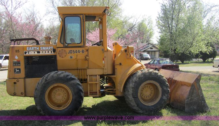 image for item 3800 1983 John Deere 544B wheel loader