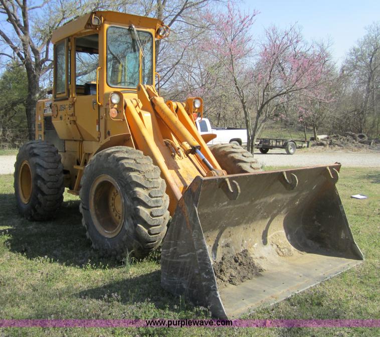 image for item 3800 1983 John Deere 544B wheel loader