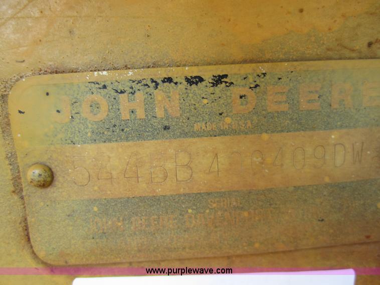 image for item 3800 1983 John Deere 544B wheel loader