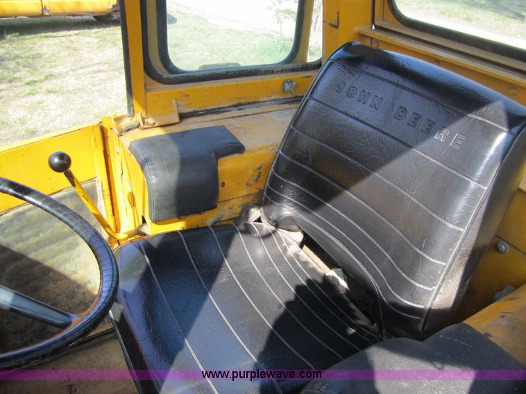 image for item 3800 1983 John Deere 544B wheel loader
