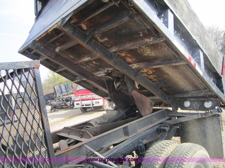 image for item 3826 1992 Ford F350 Super Duty pickup truck