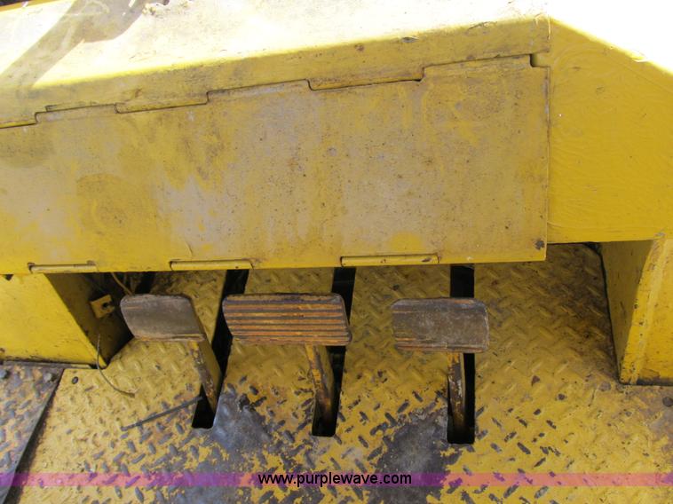 image for item 4079 1967 Caterpillar 955K track loader
