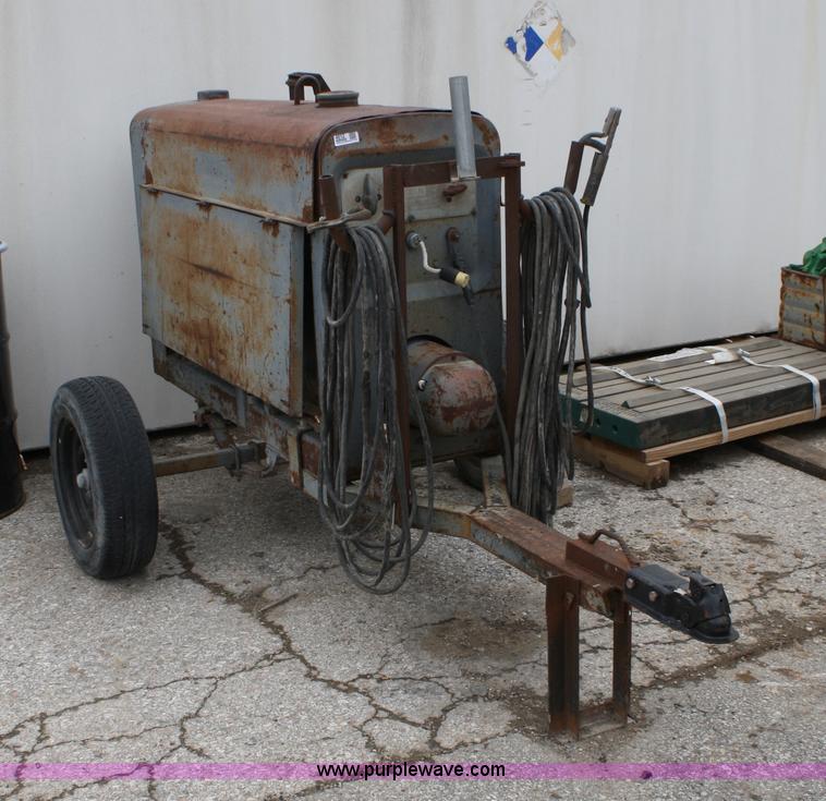 image for item 4812 Lincoln SA-200 arc welder