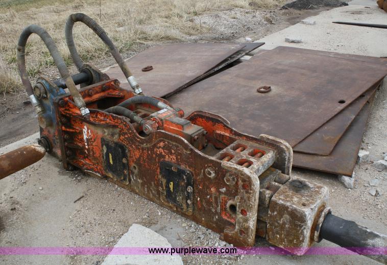 image for item 4814 NPK 10XB hydraulic breaker with bit