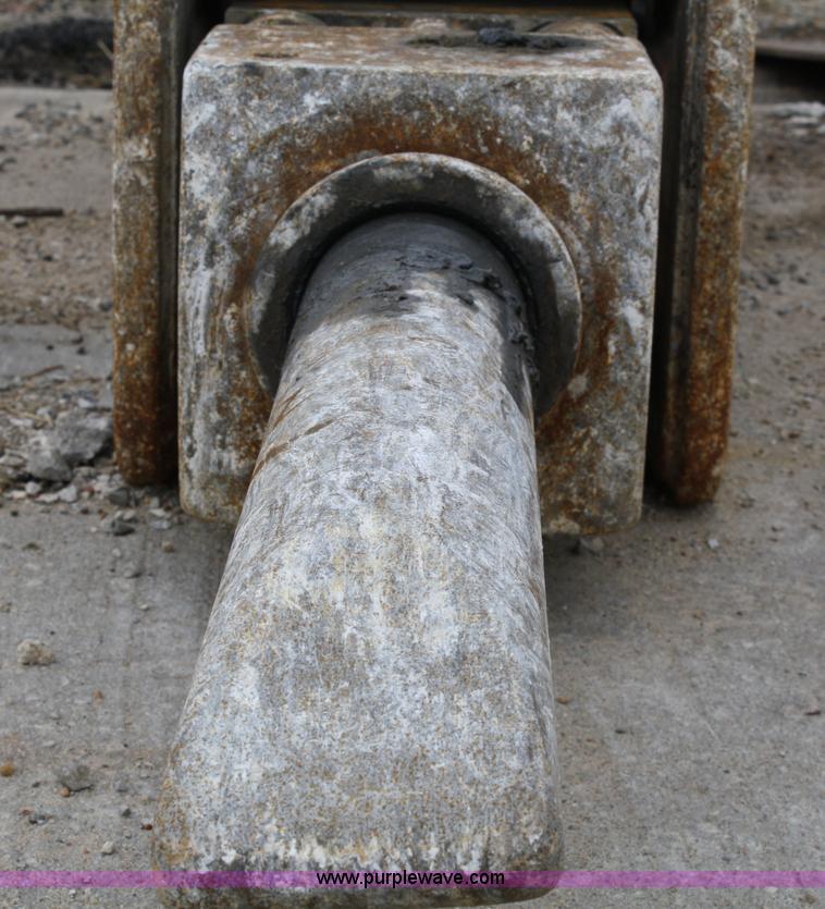 image for item 4814 NPK 10XB hydraulic breaker with bit