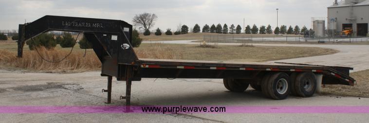 image for item 4816 2000 L & L tandem axle trailer