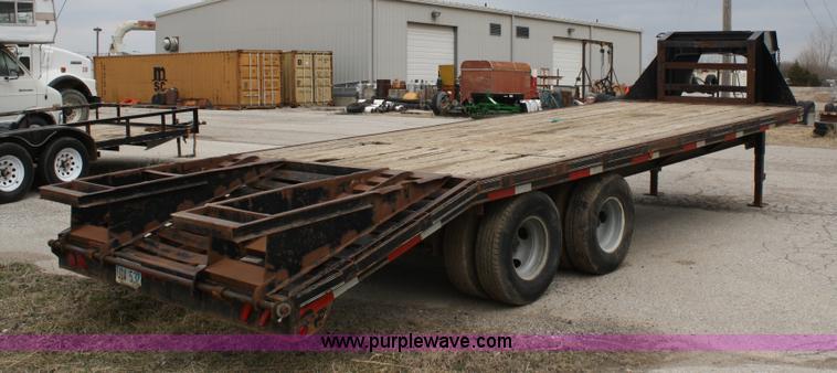 image for item 4816 2000 L & L tandem axle trailer