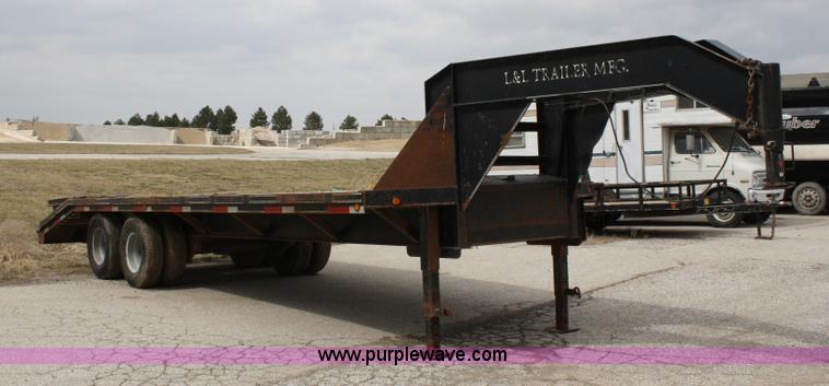 image for item 4816 2000 L & L tandem axle trailer