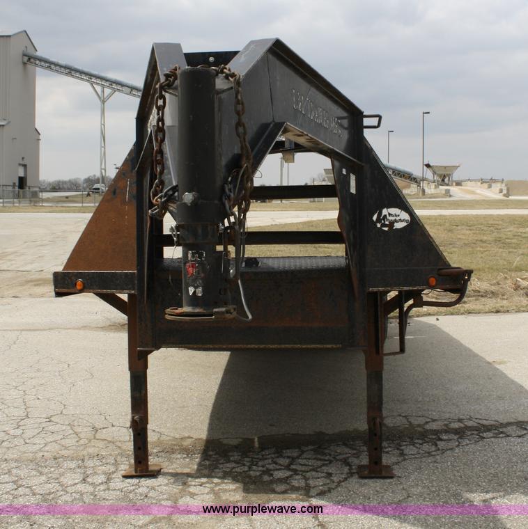 image for item 4816 2000 L & L tandem axle trailer