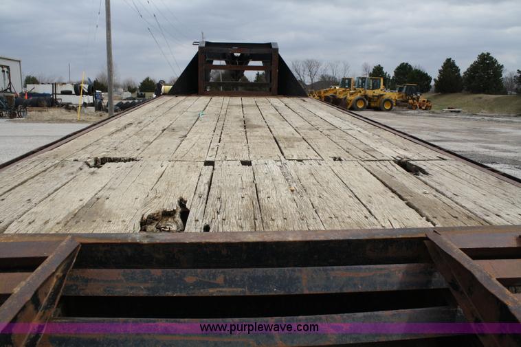 image for item 4816 2000 L & L tandem axle trailer