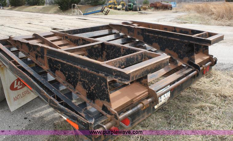 image for item 4816 2000 L & L tandem axle trailer