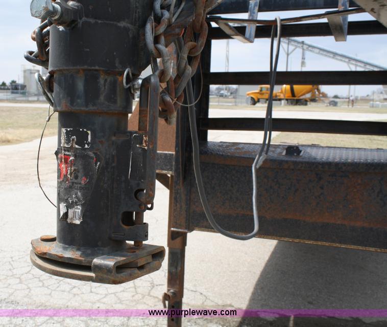 image for item 4816 2000 L & L tandem axle trailer