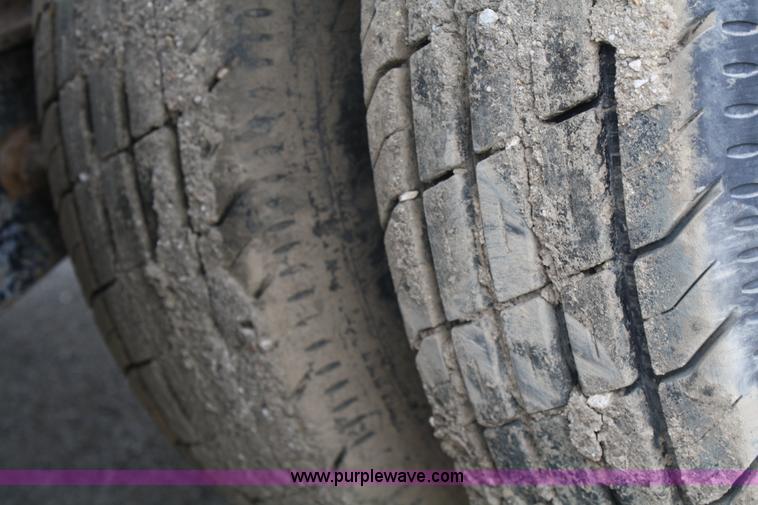 image for item 4816 2000 L & L tandem axle trailer