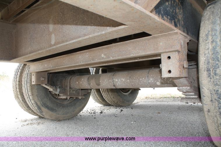 image for item 4816 2000 L & L tandem axle trailer