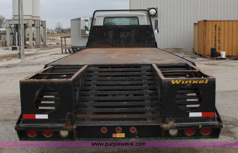 image for item 4819 1994 International 4900 flatbed truck