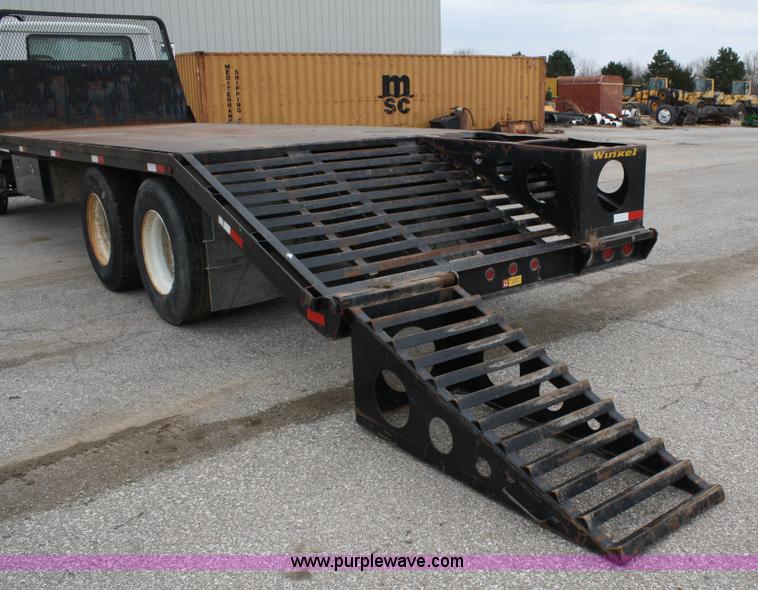 image for item 4819 1994 International 4900 flatbed truck