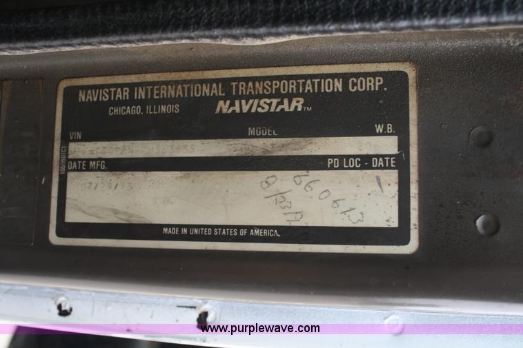 image for item 4819 1994 International 4900 flatbed truck