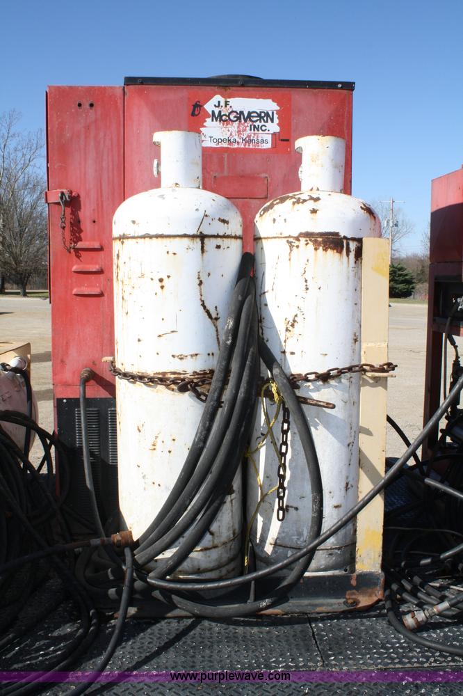 image for item 4929 Hotsy 9248 LP hot water pressure washer on trailer