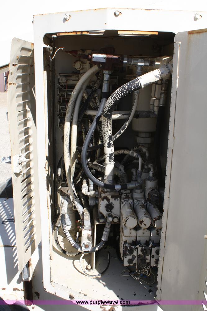 image for item 4930 1984 JLG 40HTR man lift