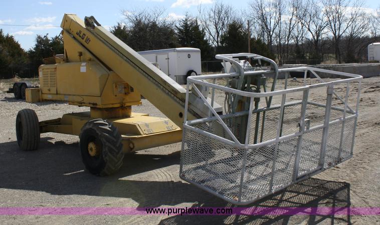 image for item 4932 1985 JLG 40F man lift
