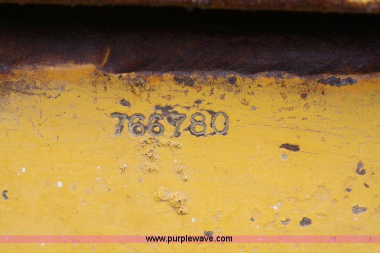 image for item 4932 1985 JLG 40F man lift