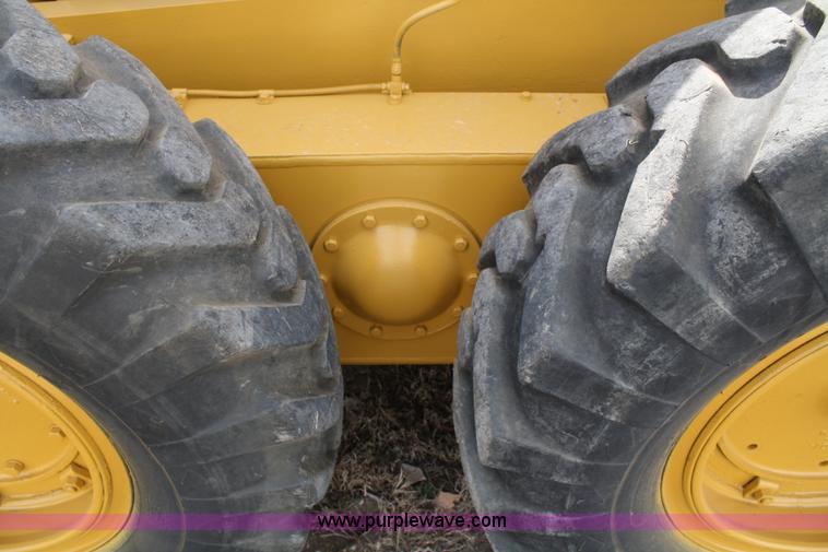 image for item 5014 1974 Caterpillar 112F motor grader