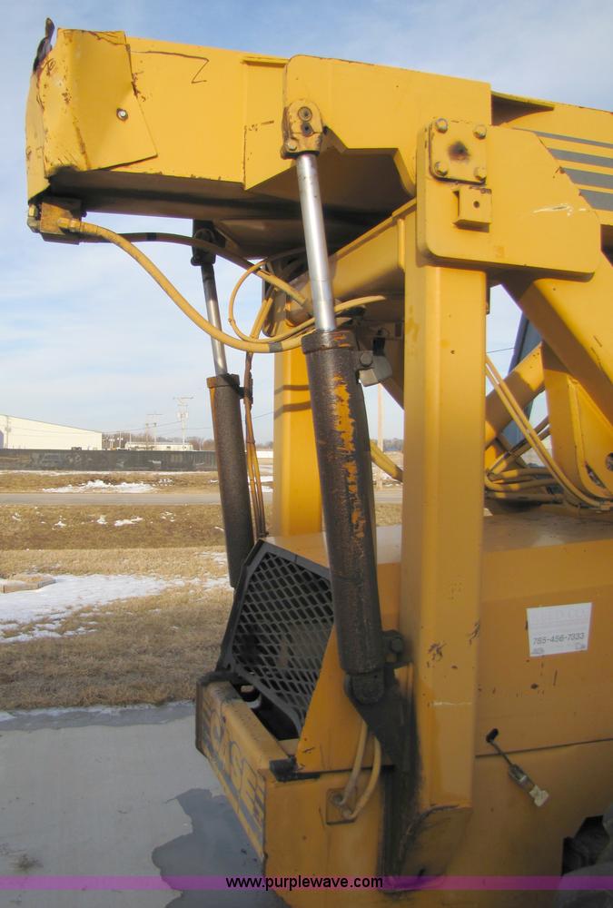 image for item 5121 1999 Case 689G telehandler