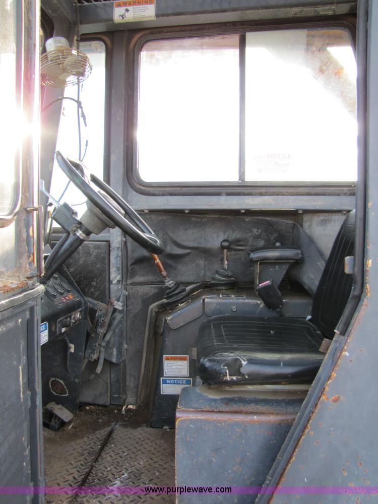 image for item 5121 1999 Case 689G telehandler