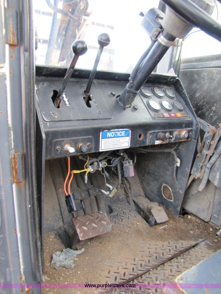 image for item 5121 1999 Case 689G telehandler