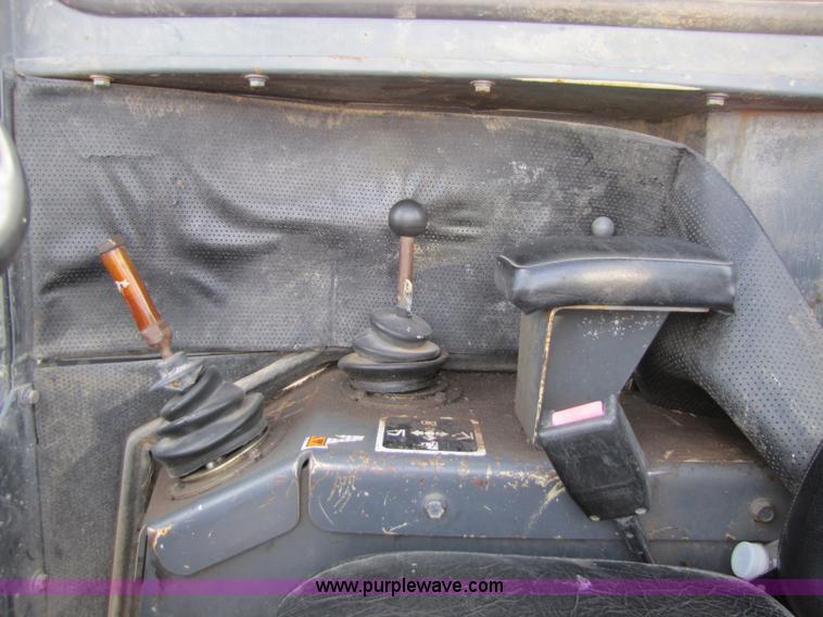 image for item 5121 1999 Case 689G telehandler