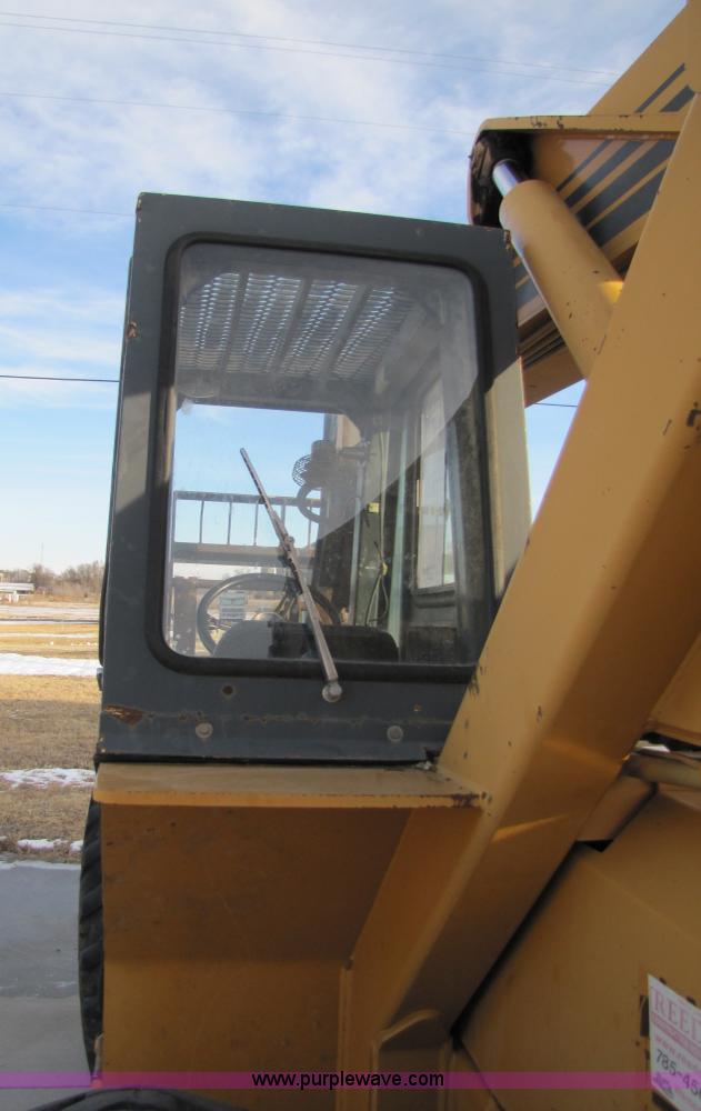 image for item 5121 1999 Case 689G telehandler