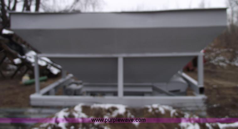 image for item 5492 Cedar Rapids 20 ton slide plate feeder