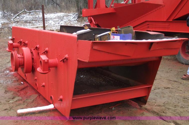 image for item 5496 Double deck Allis Chalmers screen