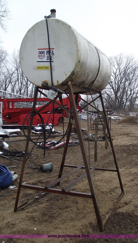image for item 5500 300 gallon fuel tank on 6' stand