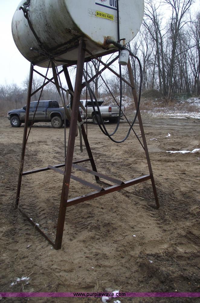 image for item 5500 300 gallon fuel tank on 6' stand