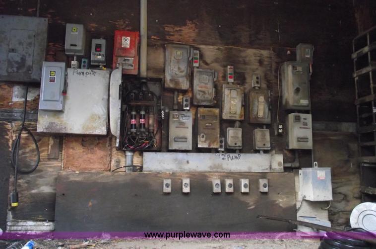 image for item 5505 Generator switching gear housed in trailer