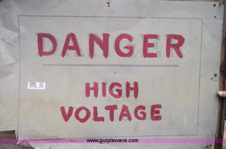 image for item 5505 Generator switching gear housed in trailer