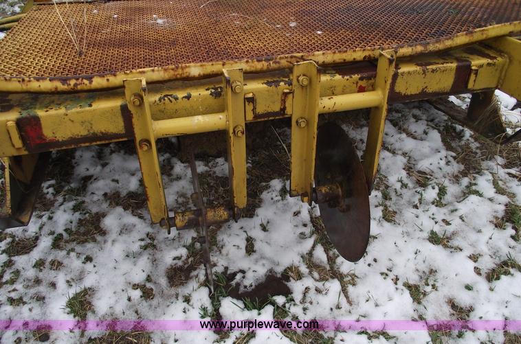 image for item 5511 Skid steer 18" footing digger