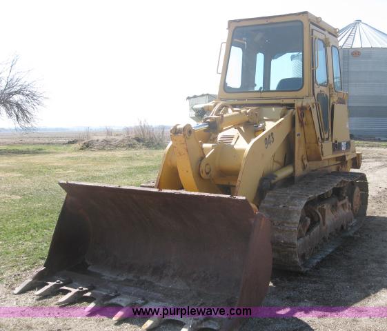 image for item 5933 Caterpillar 943LGP track loader