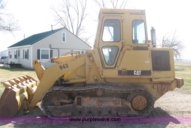 image for item 5933 Caterpillar 943LGP track loader