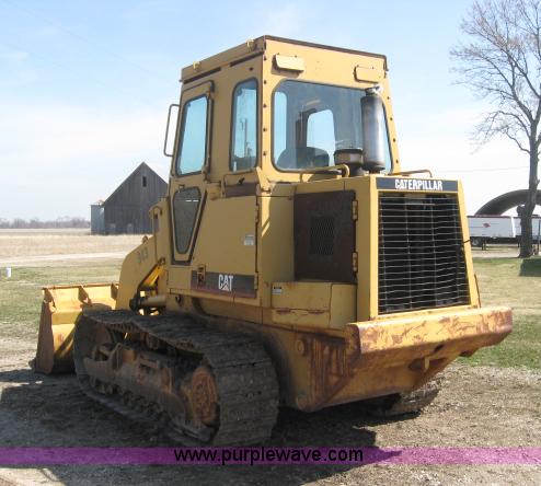 image for item 5933 Caterpillar 943LGP track loader