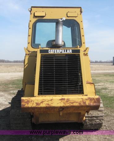 image for item 5933 Caterpillar 943LGP track loader