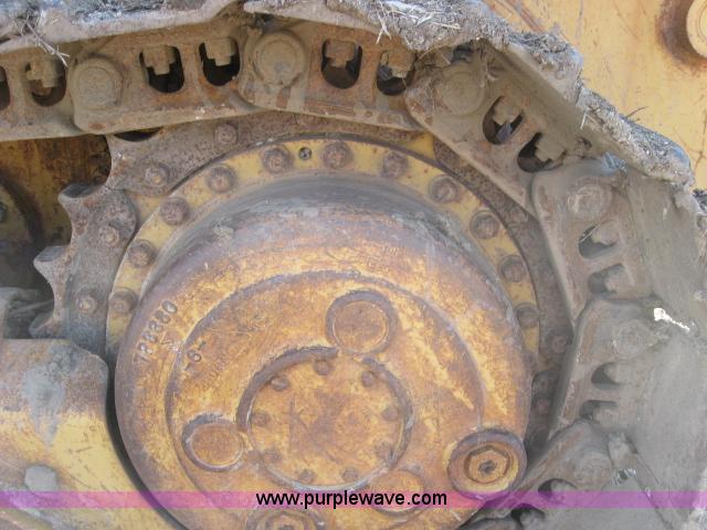 image for item 5933 Caterpillar 943LGP track loader