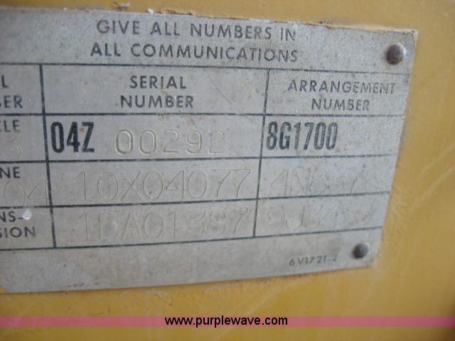 image for item 5933 Caterpillar 943LGP track loader