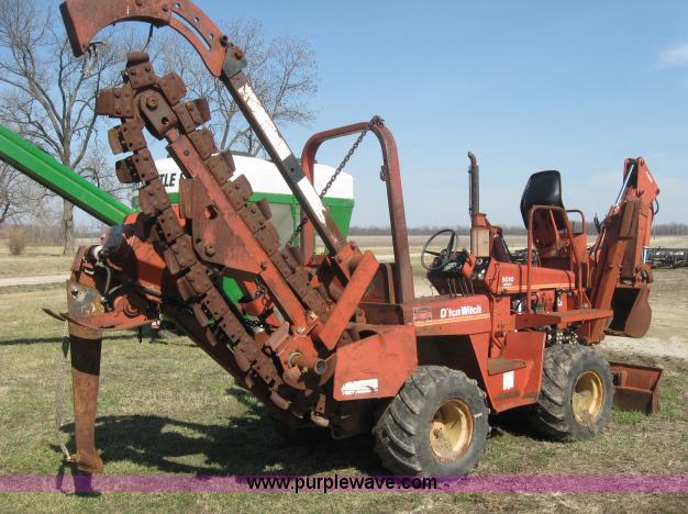 image for item 5951 1987 Ditch Witch 5010-DD trencher/backhoe