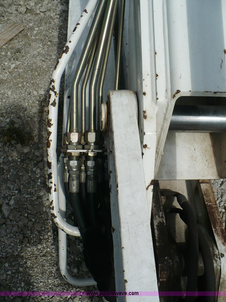 image for item 5997 2005 IMT 16000 hydraulic loader/wallboard crane