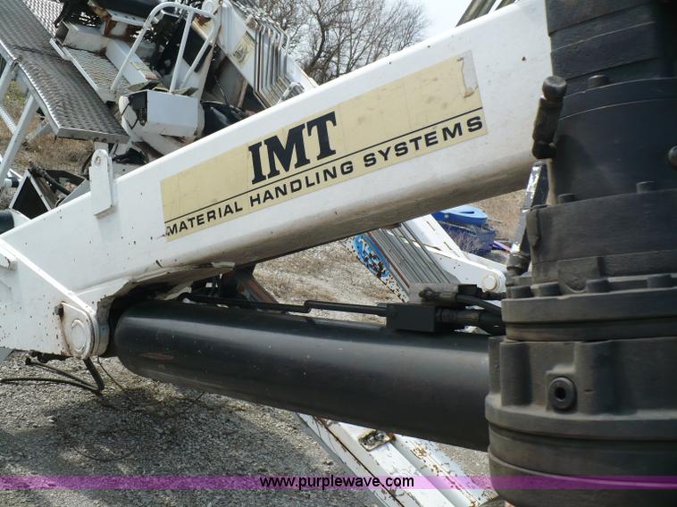 image for item 5997 2005 IMT 16000 hydraulic loader/wallboard crane