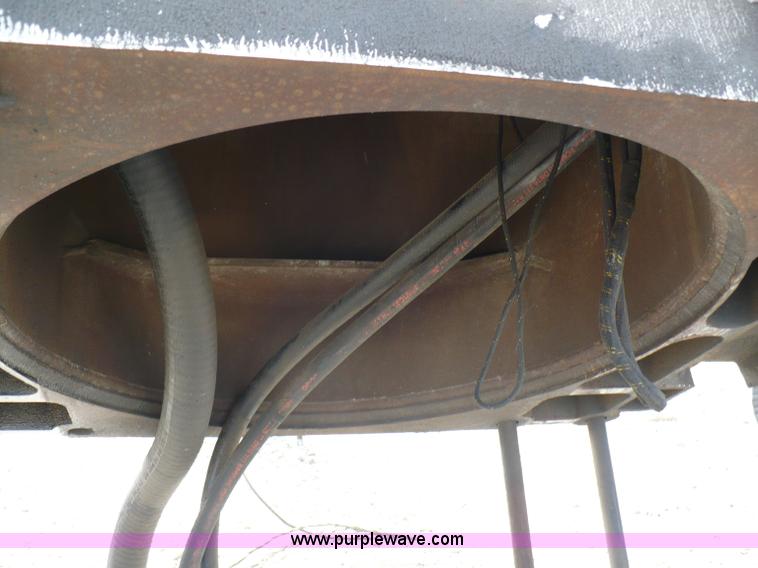 image for item 5997 2005 IMT 16000 hydraulic loader/wallboard crane